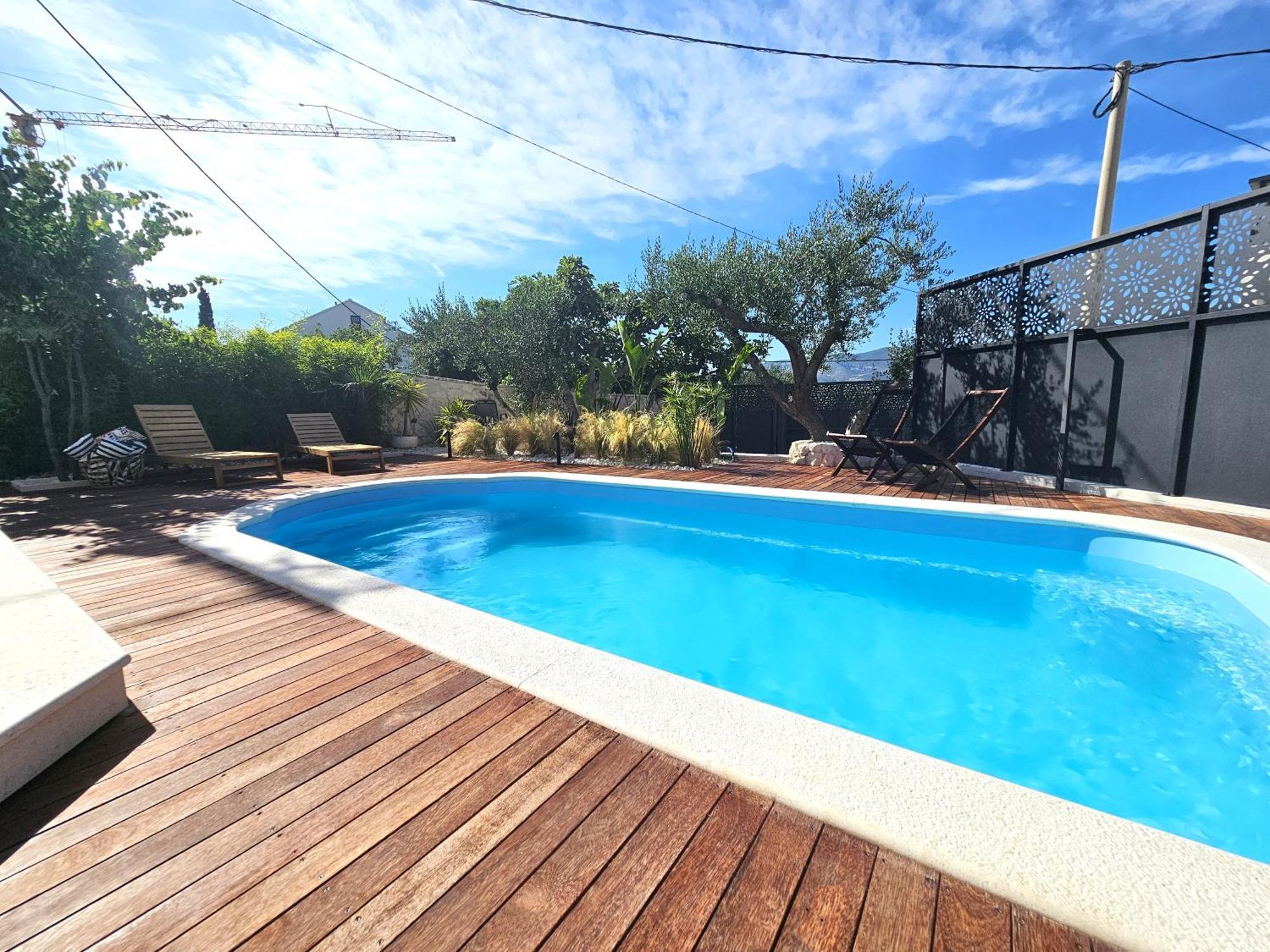 The Three Flowers Pool House Trogir Extérieur photo