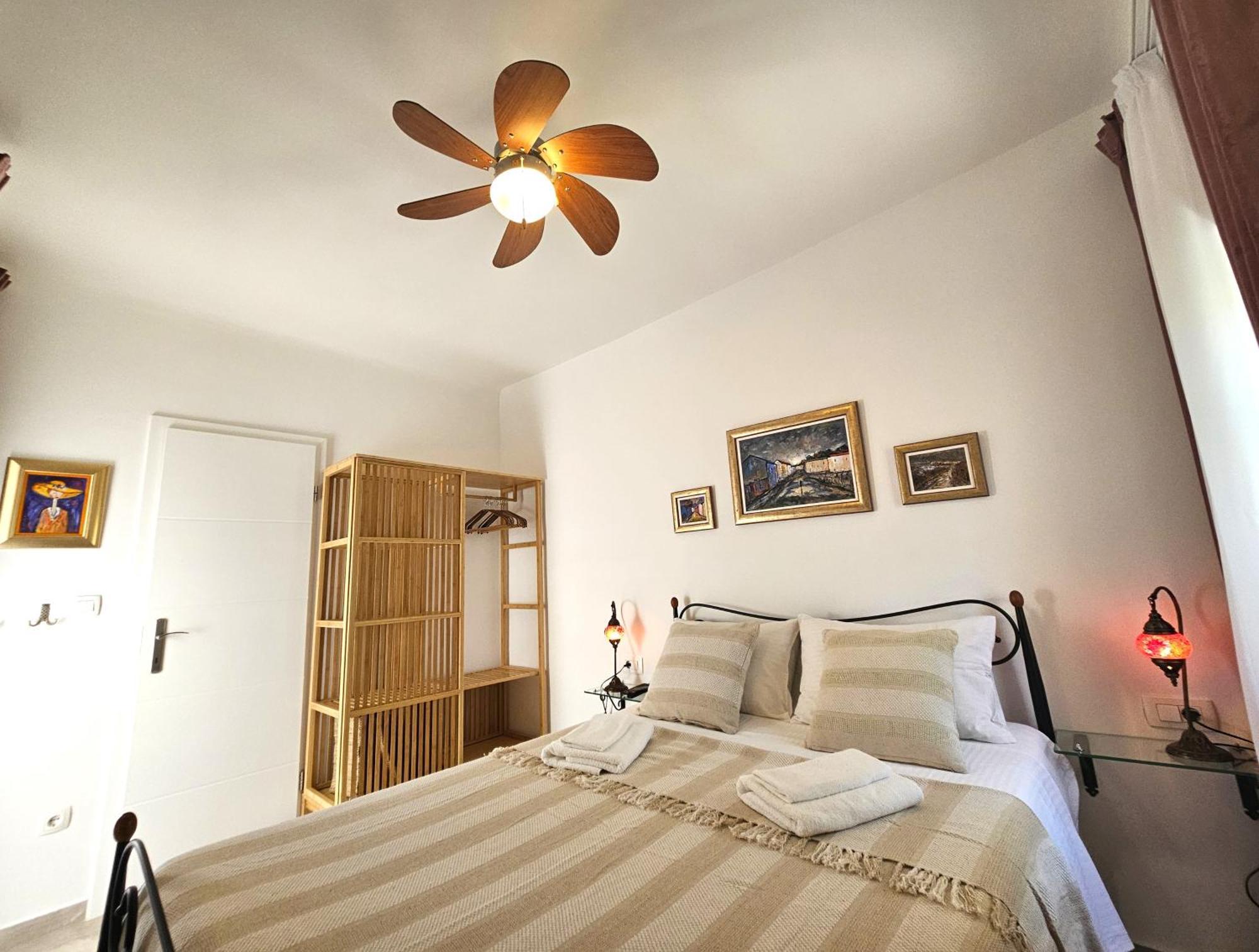 The Three Flowers Pool House Trogir Extérieur photo
