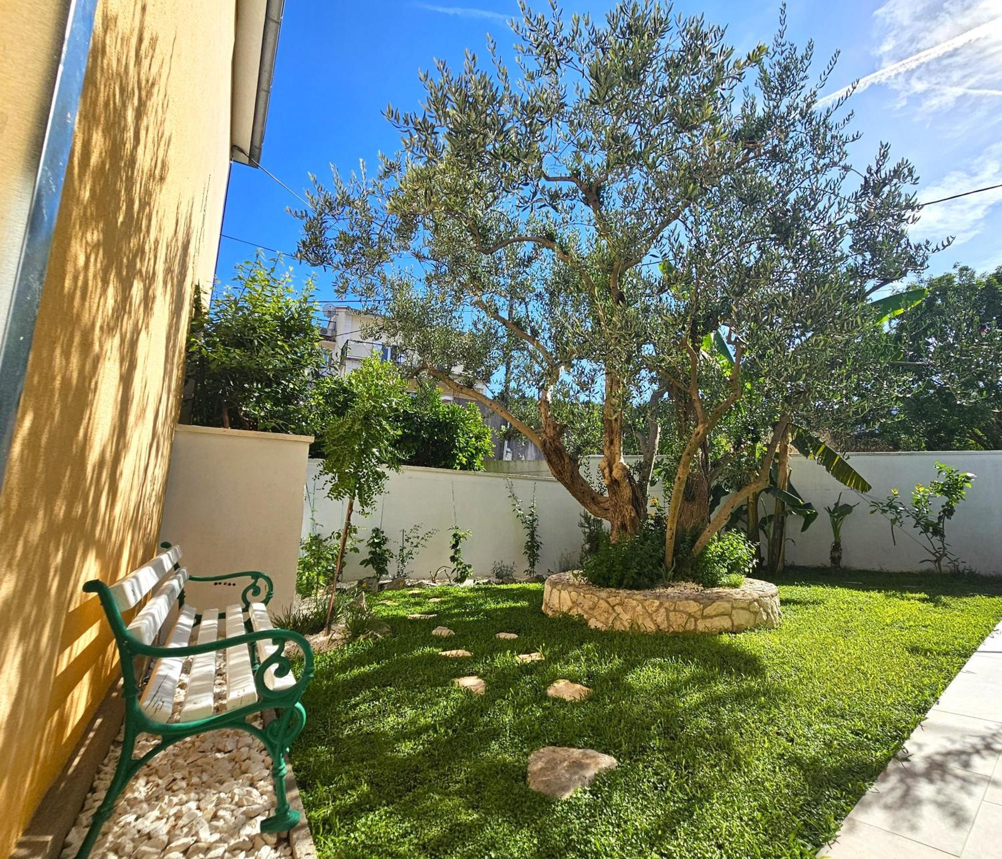 The Three Flowers Pool House Trogir Extérieur photo